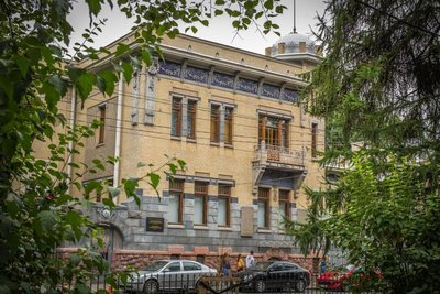 Музей Великой Октябрьской социалистической революции переименован в Музей политической истории России