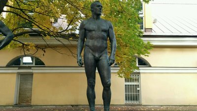Открыт памятник олимпийскому чемпиону Анатолию Рощину