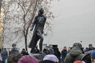 Открыт памятник поэту М.А.  Дудину